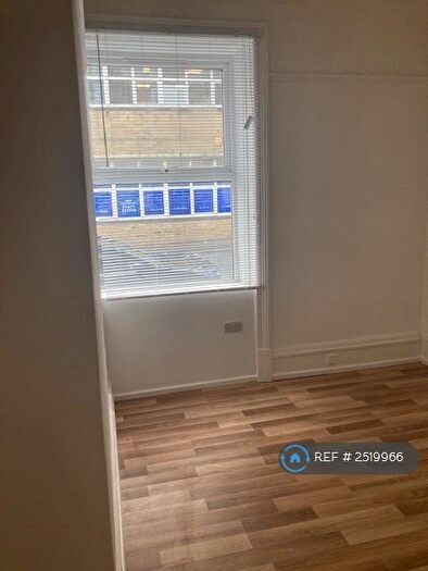 1 Bedroom Flat To Rent In Halifax, HX1