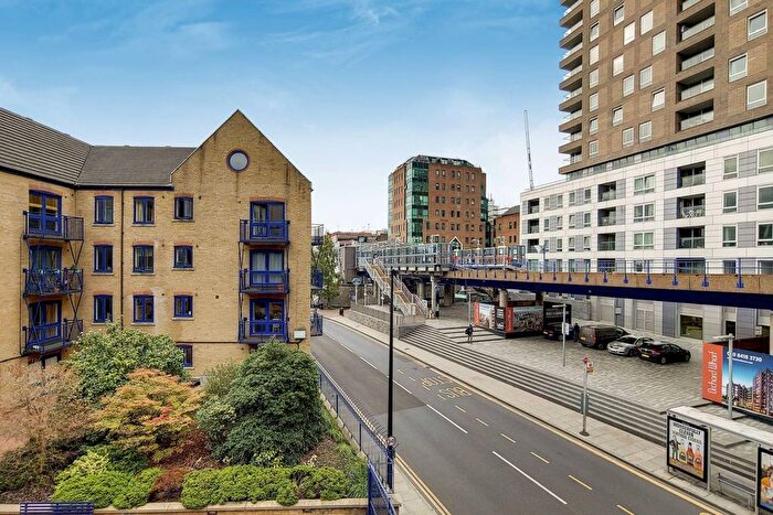 1 Bedroom Flat To Rent In Peninsula Court, Canary Wharf, London, E14