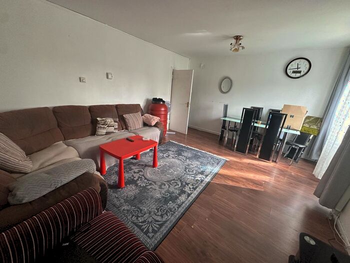 3 Bedroom Flat To Rent In Denham Court, Baird Avenue, Southall, UB1