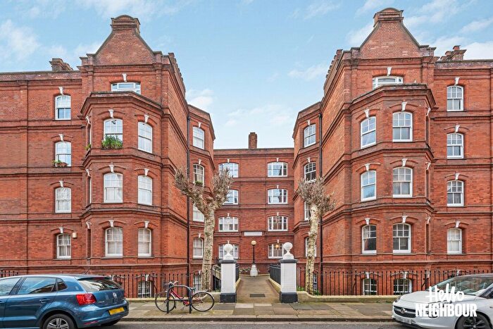 1 Bedroom Flat To Rent In West Kensington, Queens Club Garden, W14