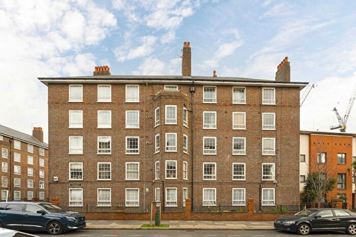 3 Bedroom Flat To Rent In Ada Place, London, E2
