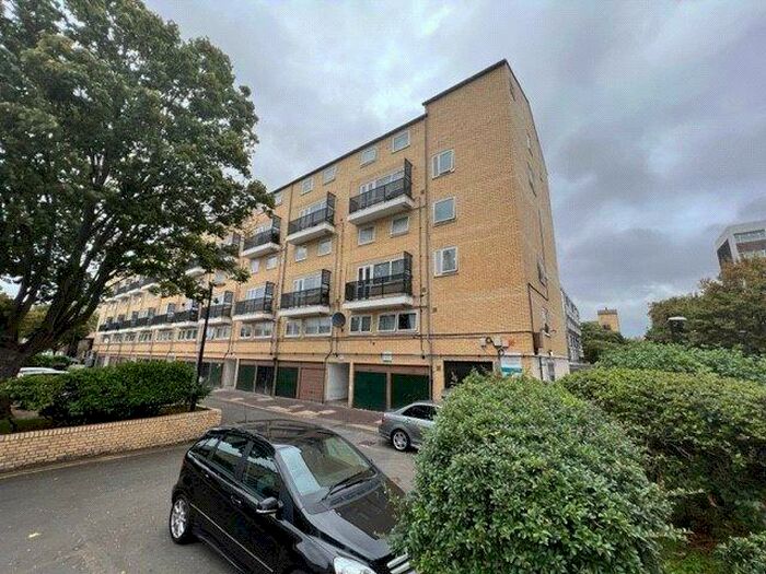 2 Bedroom House To Rent In Wilmot Close, London, SE15