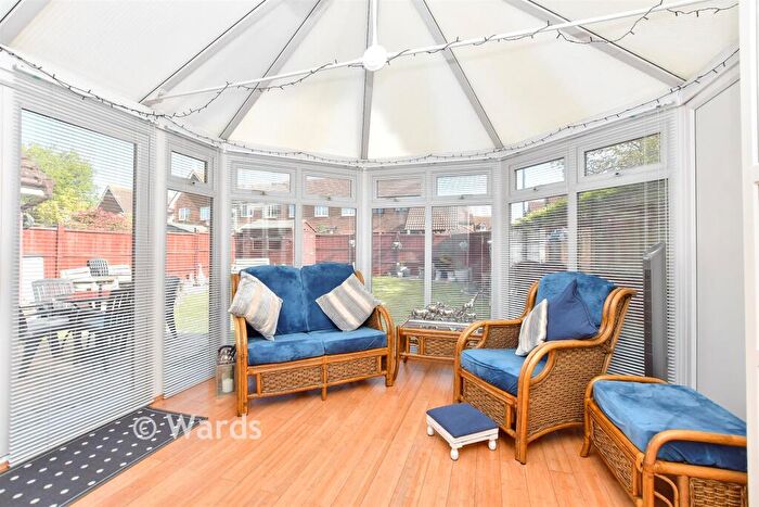 4 Bedroom Detached House For Sale In Penny Cress Road, Minster-On-Sea, Kent, ME12