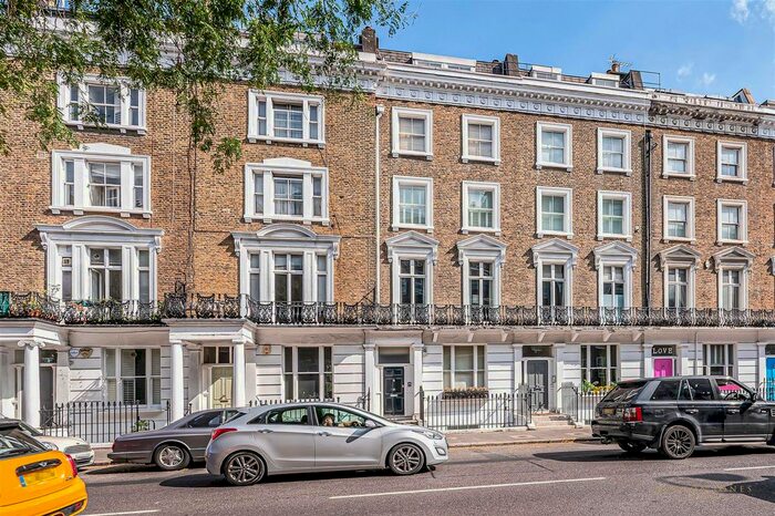 2 Bedroom Flat For Sale In - Oakley Street, Chelsea, London, SW3