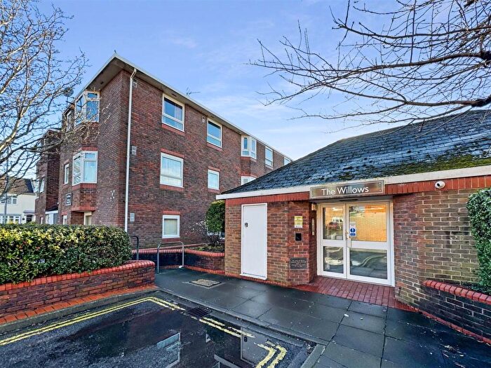 Apartment To Rent In The Willows, PO2