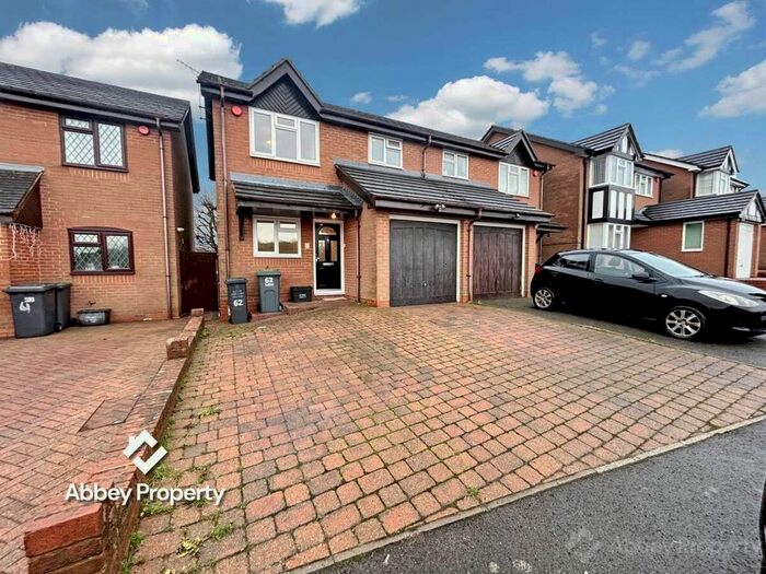 3 Bedroom Semi-Detached House To Rent In Tameton Close, Wigmore, LU2