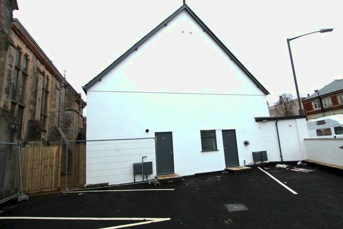 1 Bedroom Mews To Rent In Dartmouth Road, Paignton, TQ4