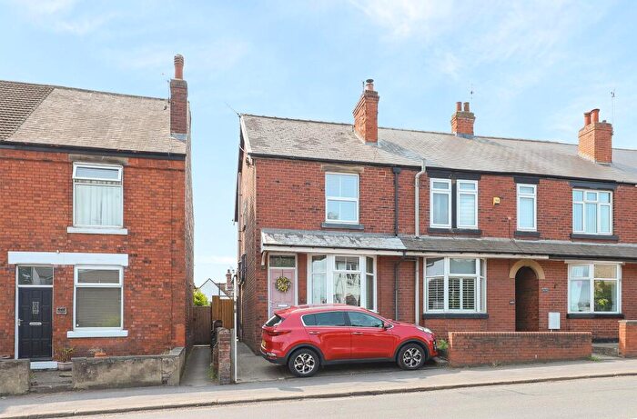 3 Bedroom End Of Terrace House For Sale In Chatsworth Road, Chesterfield, S40