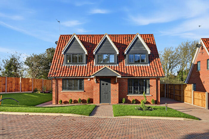 3 Bedroom Detached House For Sale In Barley Mews, Barley Close, St. Albans, AL4