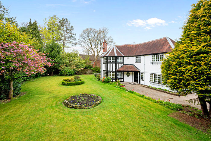 4 Bedroom Detached House For Sale In Buxton Road, Leek, Staffordshire, ST13