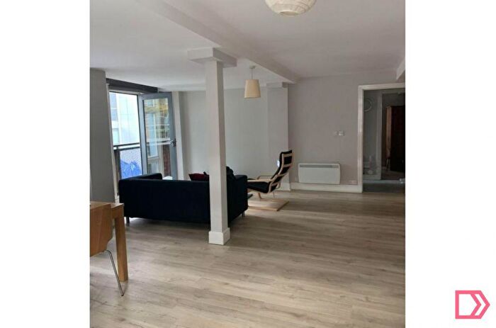 2 Bedroom Flat To Rent In The Gallery Blackfriars Street, Salford, Greater Manchester, M3