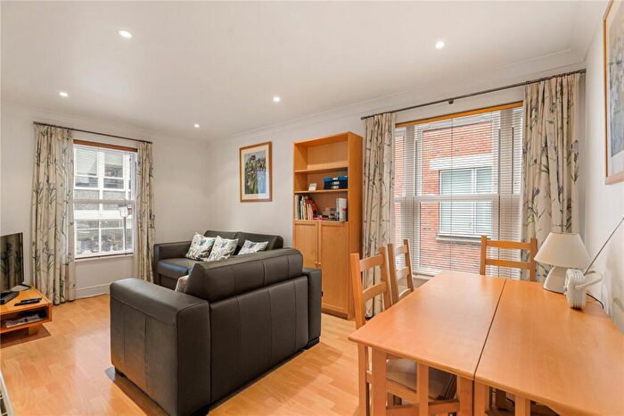 1 Bedroom Apartment For Sale In Leather Lane, EC1N