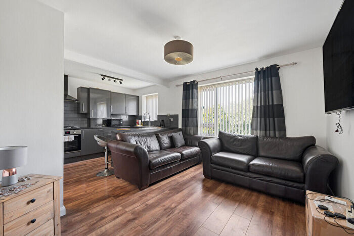 1 Bedroom Flat For Sale In Brook Court, Cambrian View, Chester, CH1