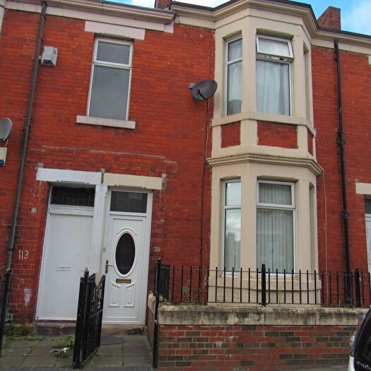 3 Bedroom Flat To Rent In Fairholm Rd, Newcastle Upon Tyne, NE4