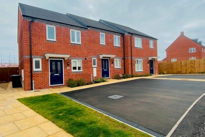 2 Bedroom Property To Rent In Bridgeman Way, Lichfield, WS14