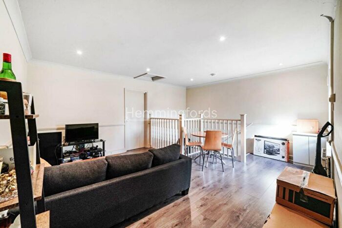 1 Bedroom Apartment To Rent In High Road, Turnpike Lane, N22