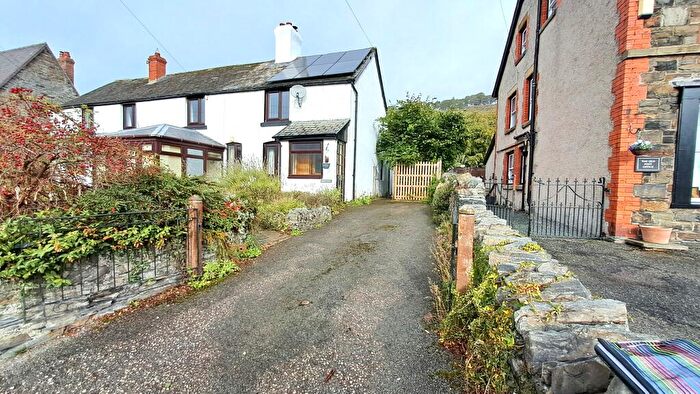 2 Bedroom End Of Terrace House To Rent In Berwynfa, Carrog, Corwen, Denbighshire, LL21