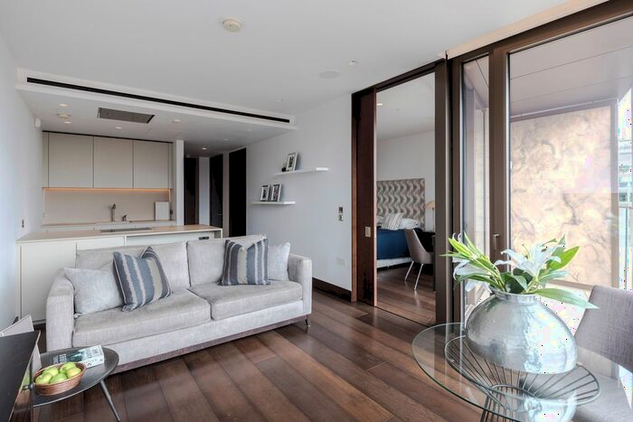 1 Bedroom Flat To Rent In Kings Gate Walk, London, SW1E