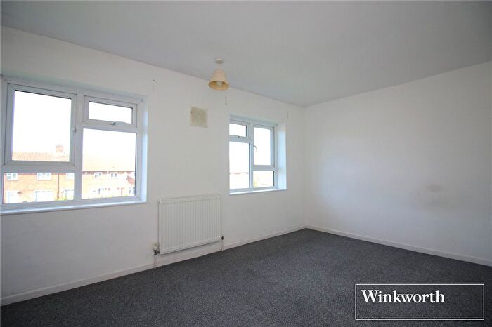 2 Bedroom Flat For Sale In Manor Way, Borehamwood, Hertfordshire, WD6