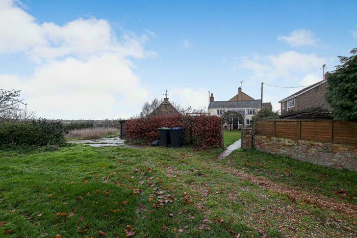 2 Bedroom Cottage For Sale In Aldreth Road, Haddenham, Ely, Cambridgeshire, CB6