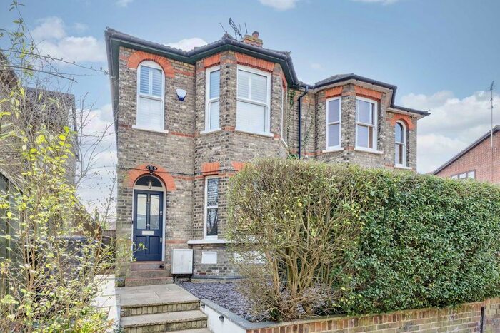 1 Bedroom Maisonette To Rent In Eastworth Road, Chertsey, KT16