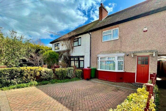 3 Bedroom House To Rent In Off Farnham Road, SL2