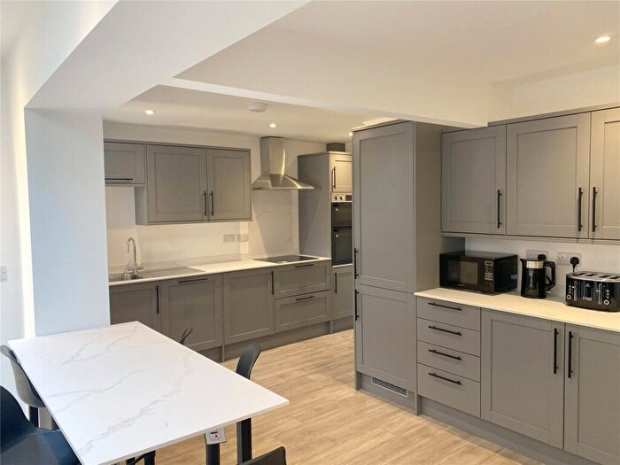 6 Bedroom Terraced House To Rent In Stoke Hill, Exeter, EX4