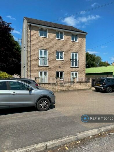 2 Bedroom Flat To Rent In St. Lawrence View, Pudsey, LS28