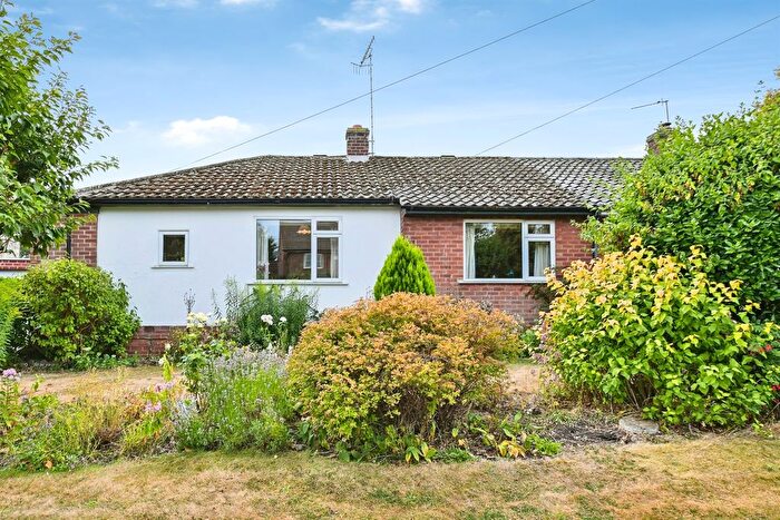 2 Bedroom Semi-Detached House For Sale In Far Street, Bradmore, Nottingham, NG11