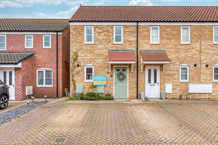 2 Bedroom End Of Terrace House For Sale In Amis Road, Bradwell, NR31