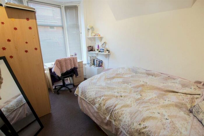 4 Bedroom House To Rent In Dale Road, Birmingham, B29