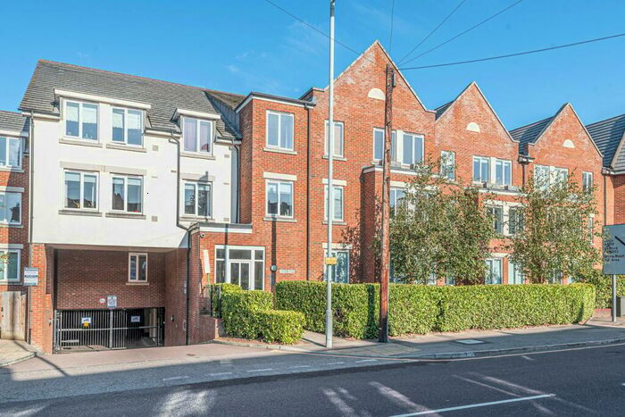 2 Bedroom Apartment To Rent In , Walsworth Road, Hitchin, SG4