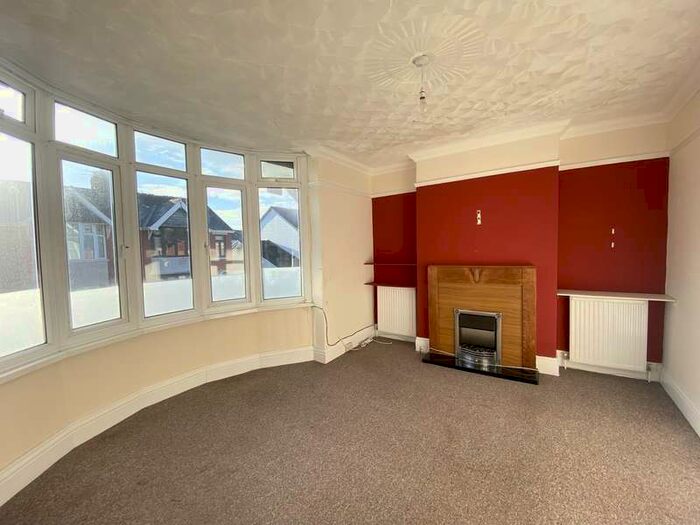 2 Bedroom Property To Rent In Park Avenue, Porthcawl, Porthcawl, CF36