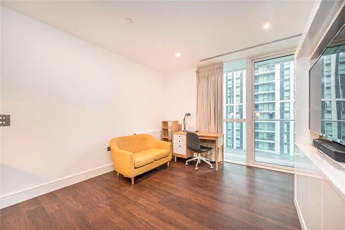 Studio For Sale In Harbour Way, London, E14
