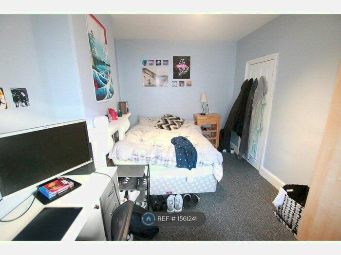 4 Bedroom Terraced House To Rent In Blenheim Road, Reading, RG1