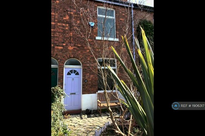 2 Bedroom Terraced House To Rent In Acres Road, Manchester, M21