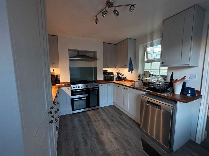 3 Bedroom End Terrace House For Sale In New Hythe Lane, Larkfield, Aylesford, ME20