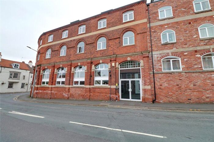 2 Bedroom Apartment For Sale In Brigg Road, Barton-upon-Humber, Lincolnshire, DN18