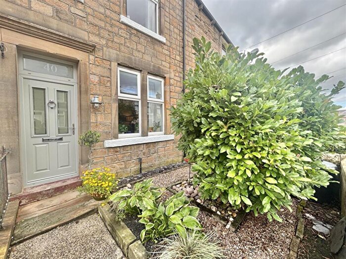 3 Bedroom Terraced House For Sale In Queen Street, Hadfield, Glossop, SK13