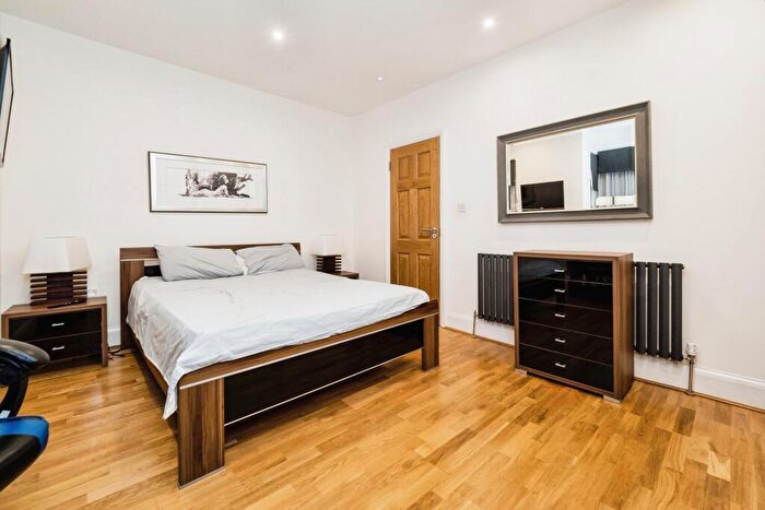 3 Bedroom Terraced House For Sale In Ravenhill Road, London, E13