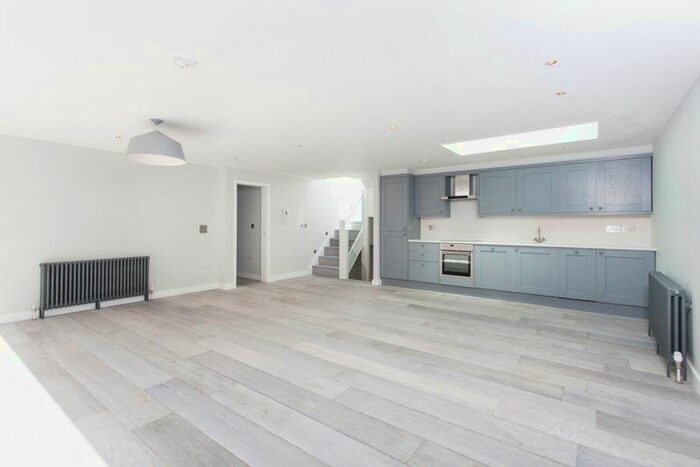 2 Bedroom Flat To Rent In St Martin's Lane, Covent Garden, WC2N