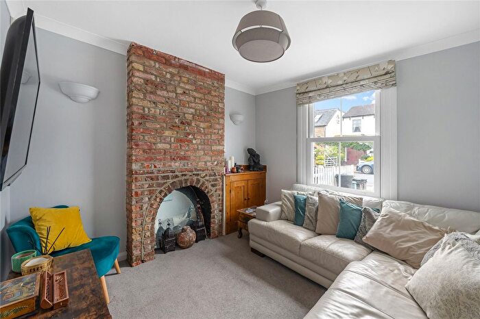 2 Bedroom End Of Terrace House For Sale In Pope Road, Bromley, BR2
