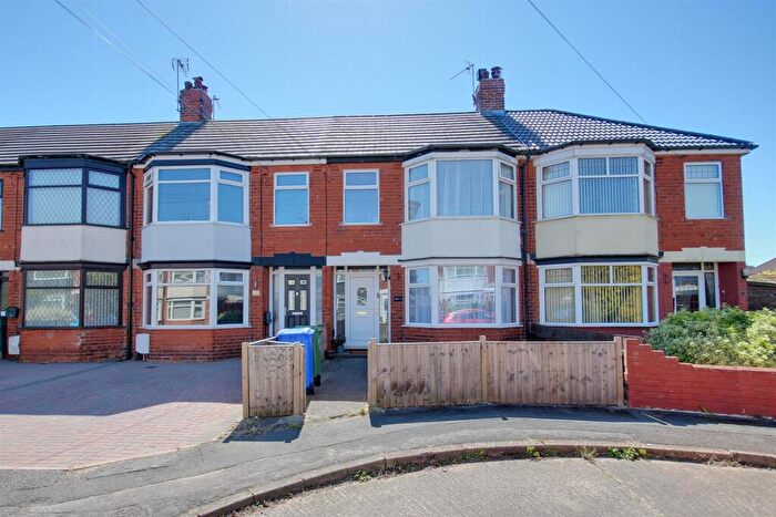 3 Bedroom Terraced House For Sale In Westwood Drive, Hull, HU4