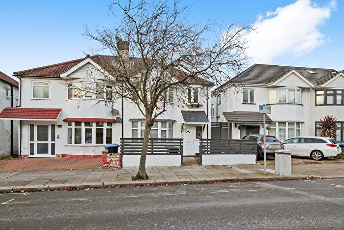 3 Bedroom Semi-Detached House For Sale In Burnley Road, Dollis Hill, NW10