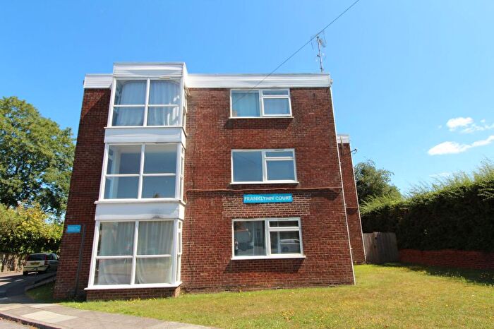 2 Bedroom Flat To Rent In Franklynn Road, Haywards Heath, RH16