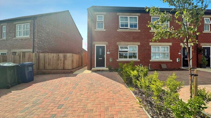 3 Bedroom Semi-Detached House To Rent In Hazel Drive, Throckley, Newcastle Upon Tyne, NE15