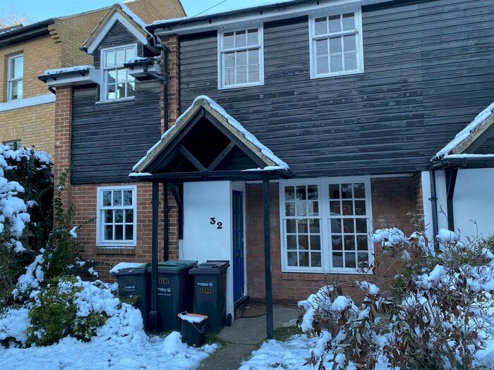 3 Bedroom Property To Rent In Primrose Terrace, Shrubbery Road