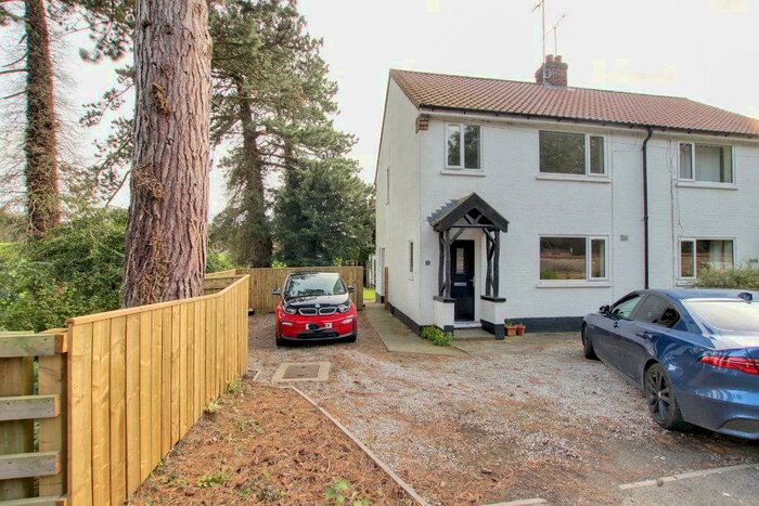 3 Bedroom House To Rent In York Road, Beverley, HU17