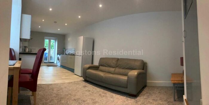 2 Bedroom Flat To Rent In Richmond Road, Roath, CF24