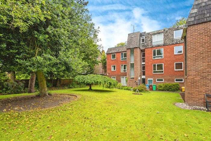 2 Bedroom Apartment To Rent In Stanton Ave, West Didsbury, M20